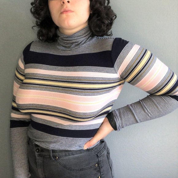 Retro Prince & Fox Cropped Turtleneck - Picture 1 of 5